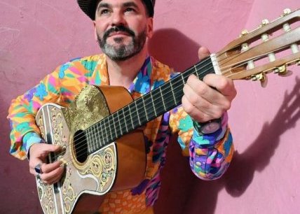 Concert de Simon Chenet – Pop World, Groove & Vagabondages