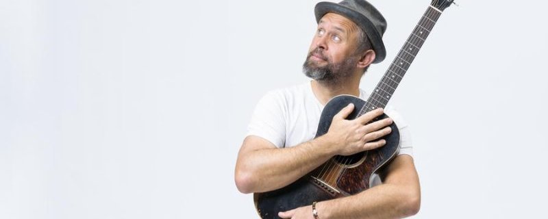 Mister Mat dans "Le café et des mélodies"