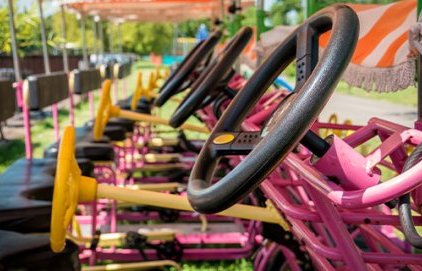Journée de karts à pédales et initiation au tir laser