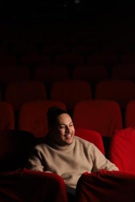 Adel Fugazi dans "Pause"